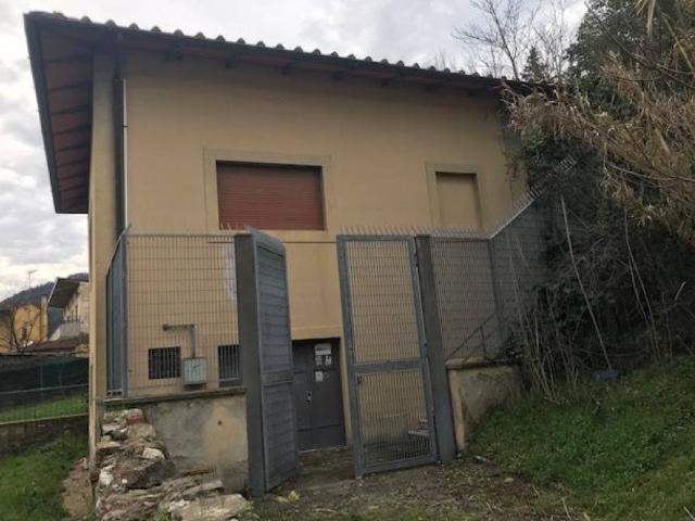Locale Commerciale in vendita a Fiesole, Toscana
