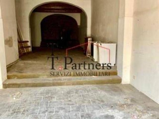 Locale Commerciale in vendita a Fiesole, Toscana