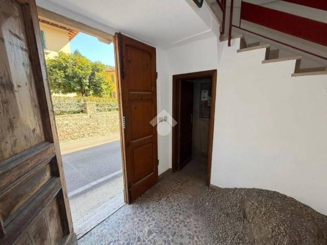 Locale Commerciale in vendita a Compiobbi, Fiesole