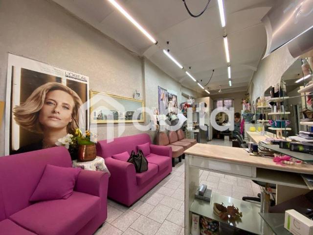 Locale Commerciale in vendita a Figline e Incisa Valdarno, Figline Valdarno