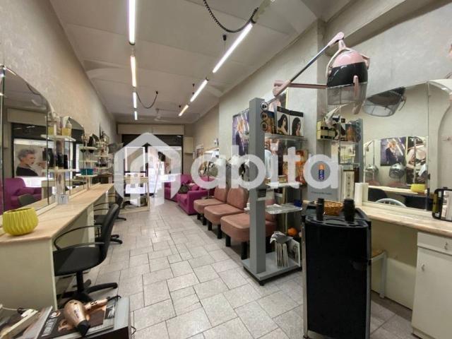 Locale Commerciale in vendita a Figline e Incisa Valdarno, Figline Valdarno