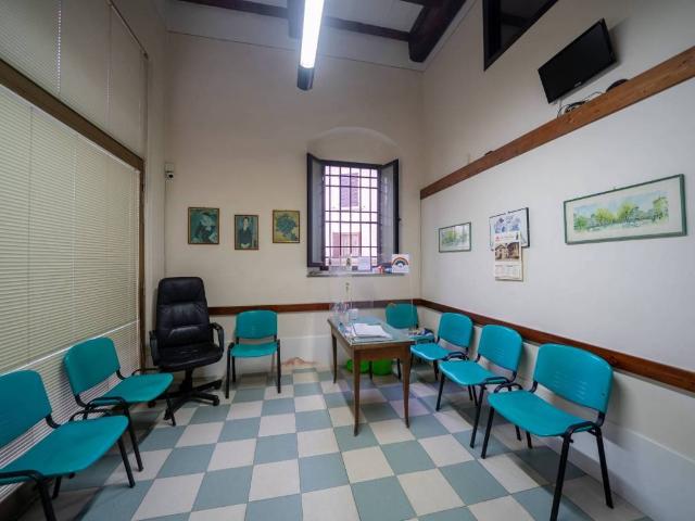 Locale Commerciale in vendita a Figline e Incisa Valdarno, Figline Valdarno