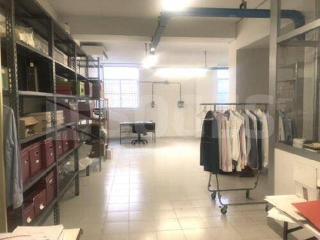 Locale Commerciale in vendita a Figline e Incisa Valdarno, Incisa Val D'arno