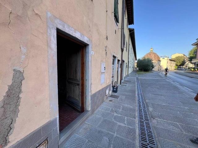 Locale Commerciale in vendita a Figline e Incisa Valdarno, Figline Valdarno