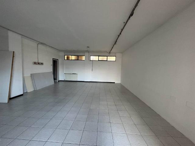 Locale Commerciale in vendita a Figline e Incisa Valdarno, Figline Valdarno