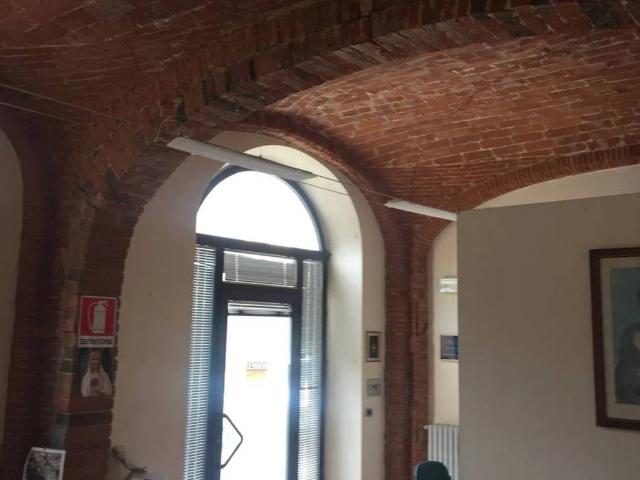 Locale Commerciale in vendita a Figline e Incisa Valdarno, Figline Valdarno