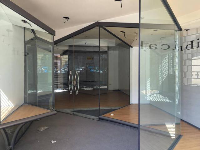 Locale Commerciale in vendita a Figline Valdarno, Firenze