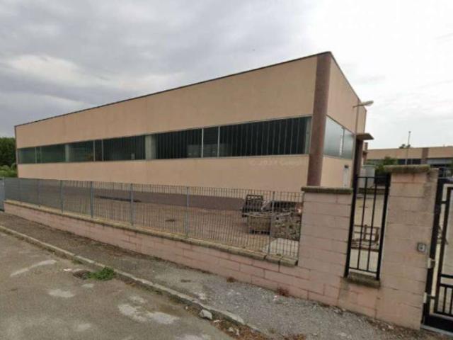 Locale Commerciale in vendita a Filighera, Lombardia