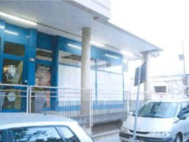 Locale Commerciale in vendita a Crocetta, Finale Emilia