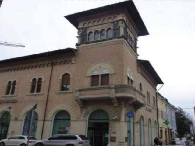 Locale Commerciale in vendita a Unione Comuni Modenesi Area Nord, Finale Emilia