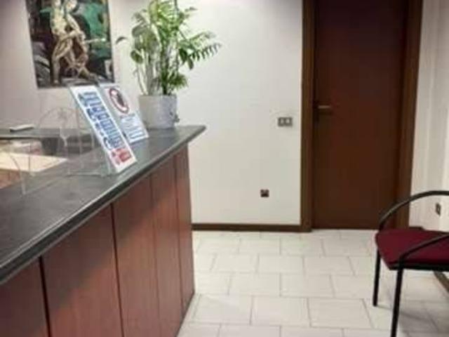 Locale Commerciale in vendita a Socco, Fino Mornasco