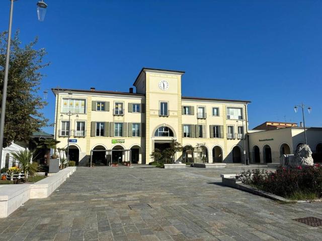 Locale Commerciale in vendita a Unione dei comuni del Distretto Ceramico, Fiorano Modenese