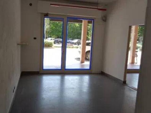 Locale Commerciale in vendita a Unione dei comuni del Distretto Ceramico, Fiorano Modenese