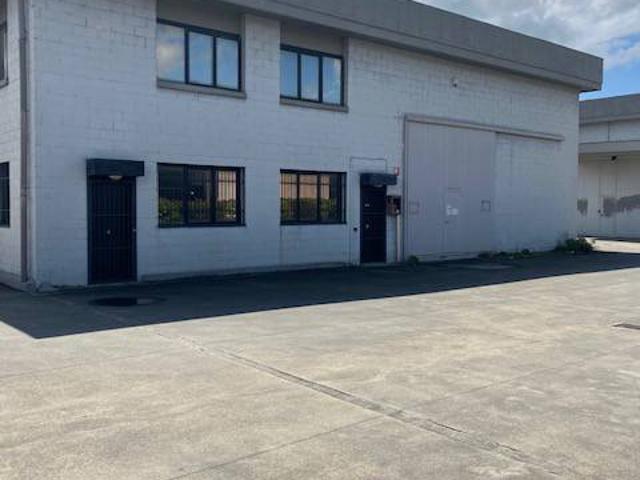 Locale Commerciale in vendita a Petriolo, Firenze