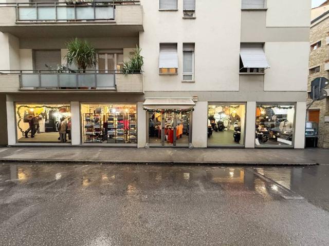 Locale Commerciale in vendita a Quartiere 2, Firenze