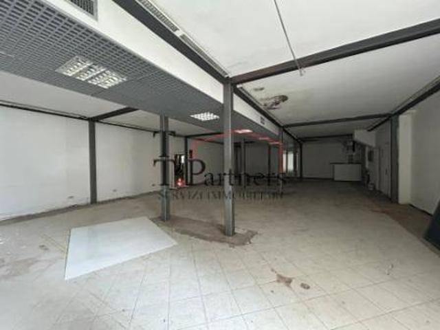 Locale Commerciale in vendita a Quartiere 2, Firenze