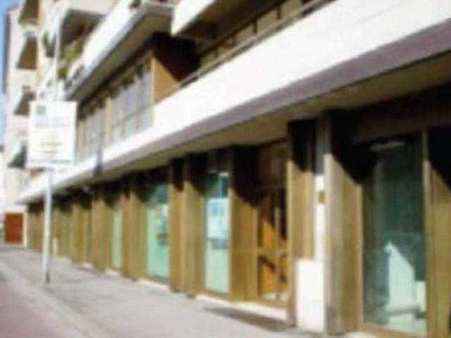 Locale Commerciale in vendita a Quartiere 2, Firenze