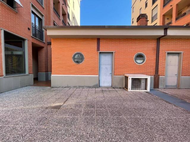 Locale Commerciale in vendita a Mantignano, Firenze