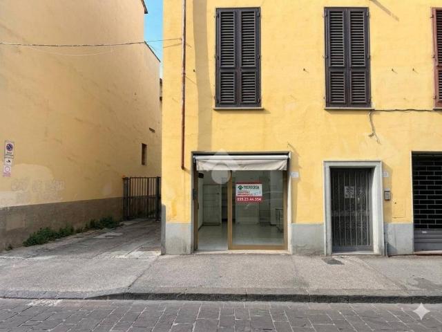 Locale Commerciale in vendita a Quartiere 2, Firenze