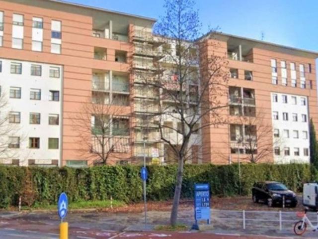 Locale Commerciale in vendita a Peretola, Firenze