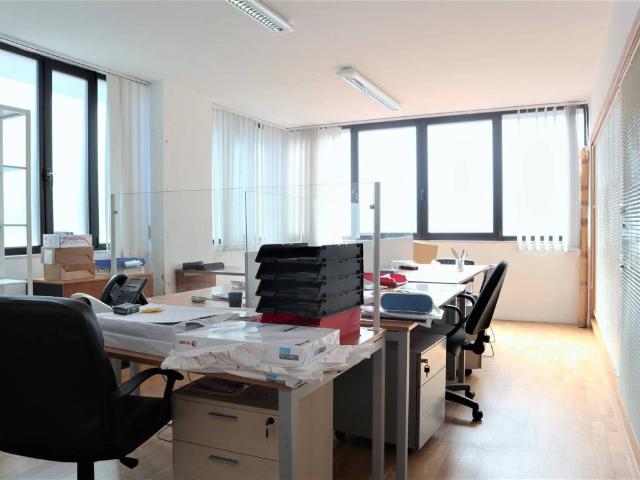 Locale Commerciale in vendita a Quartiere 2, Firenze