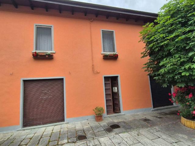Locale Commerciale in vendita a Unione dei comuni del Frignano, Fiumalbo