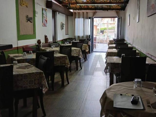 Locale Commerciale in vendita a Vignagrande, Fiumefreddo Di Sicilia