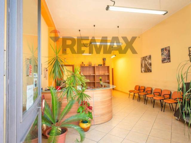Locale Commerciale in vendita a Vignagrande, Fiumefreddo Di Sicilia