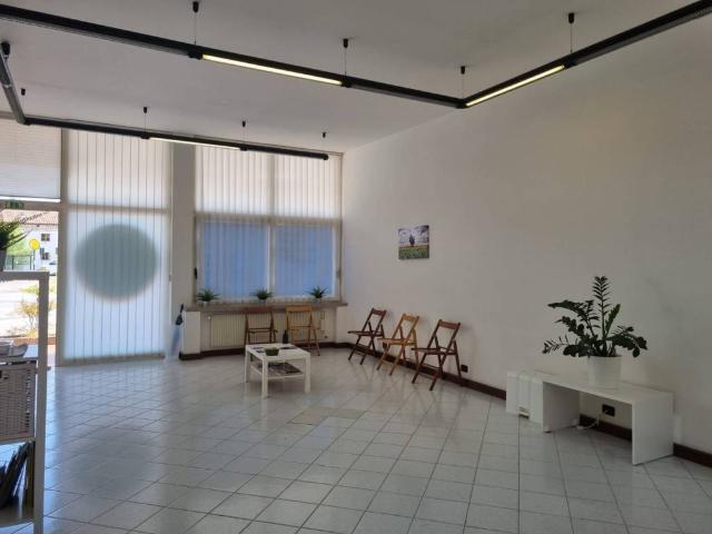 Locale Commerciale in vendita a Terzo Di Aquileia, Friuli-Venezia Giulia