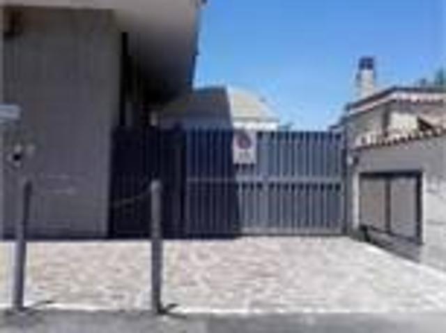 Locale Commerciale in vendita a Fiumicino, Roma Capitale