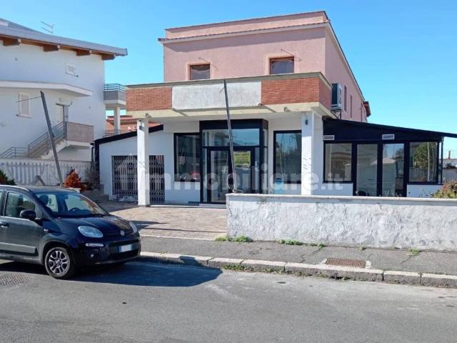 Locale Commerciale in vendita a Roma Capitale, Lazio