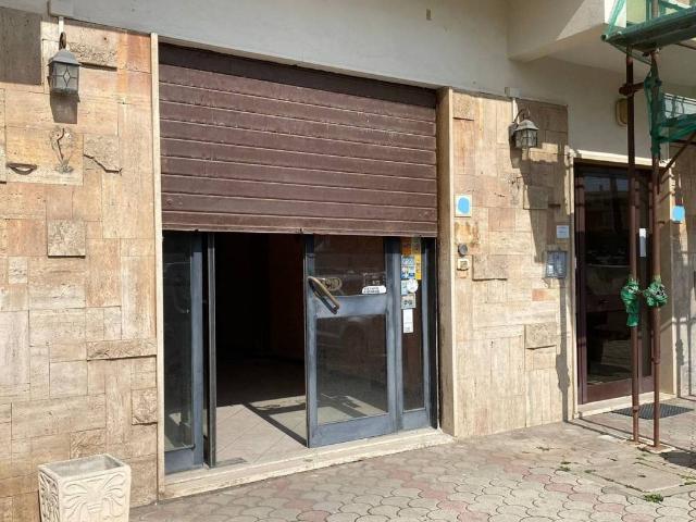 Locale Commerciale in vendita a Passoscuro, Roma Capitale