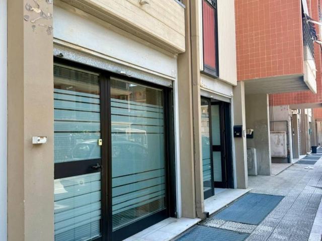 Locale Commerciale in vendita a Puglia, Foggia