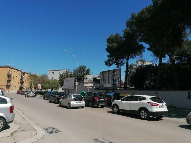 Locale Commerciale in vendita a Puglia, Foggia