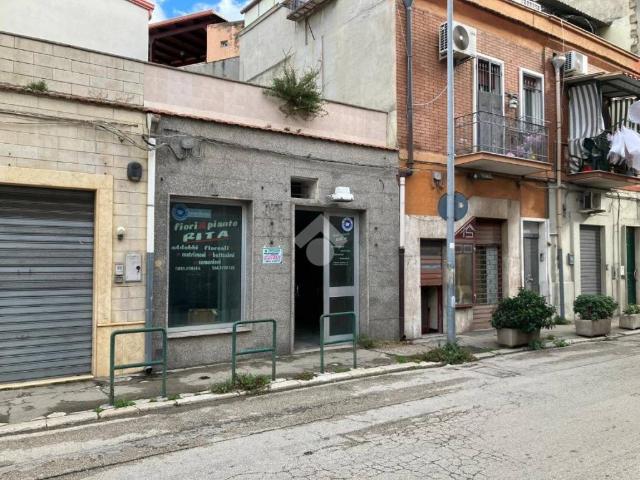 Locale Commerciale in vendita a Puglia, Foggia