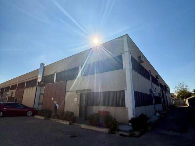 Locale Commerciale in vendita a Puglia, Foggia