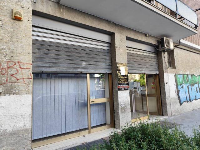 Locale Commerciale in vendita a Foggia