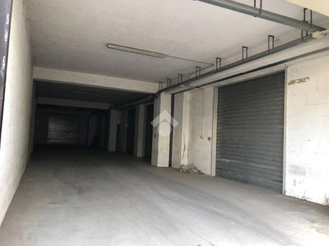 Locale Commerciale in vendita a Puglia, Foggia