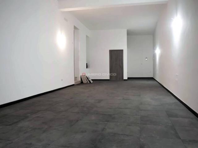 Locale Commerciale in vendita a Foggia