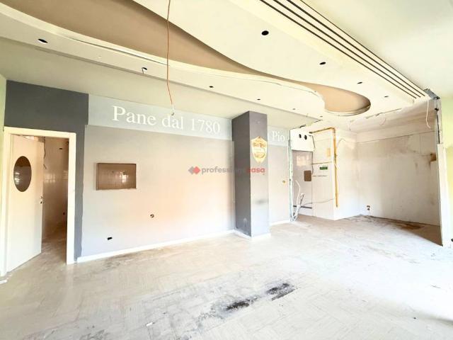 Locale Commerciale in vendita a C.E.P., Puglia