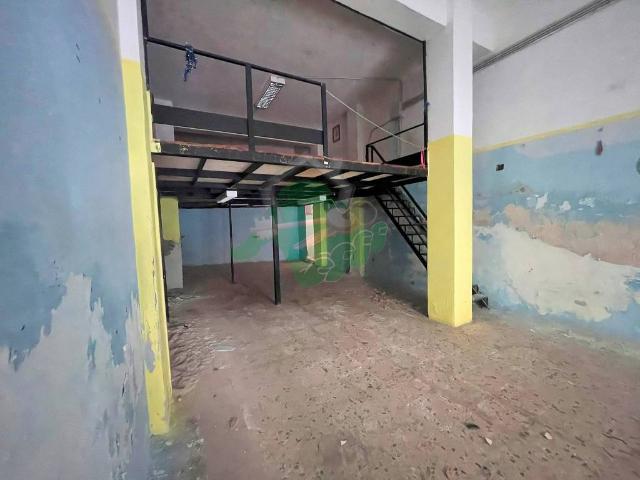 Locale Commerciale in vendita a Foggia
