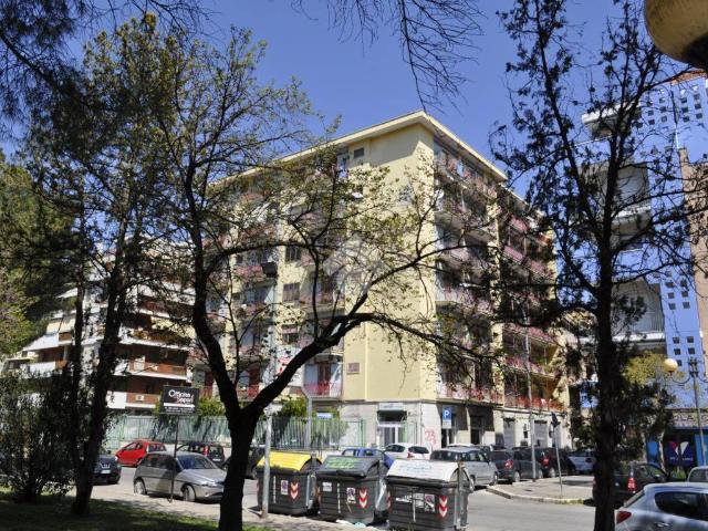 Locale Commerciale in vendita a Puglia, Foggia