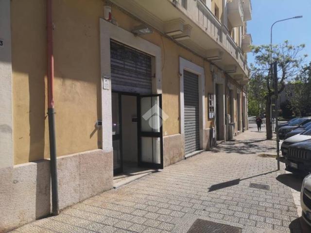 Locale Commerciale in vendita a Puglia, Foggia