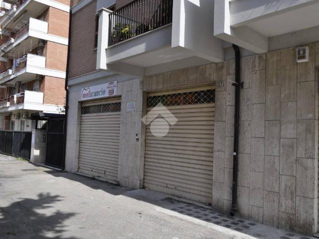 Locale Commerciale in vendita a Puglia, Foggia