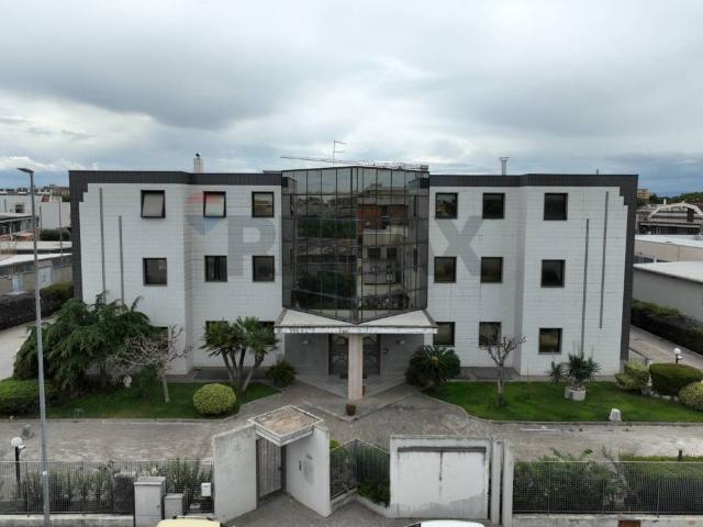 Locale Commerciale in vendita a Foggia