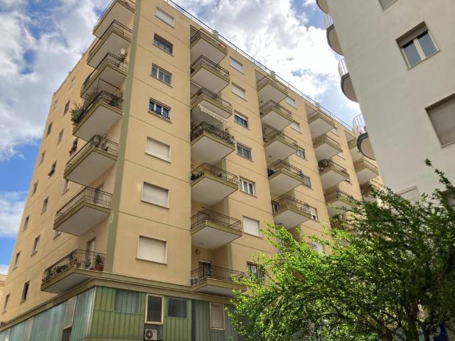 Locale Commerciale in vendita a Puglia, Foggia