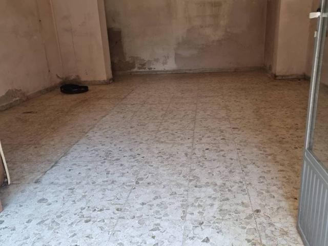 Locale Commerciale in vendita a Puglia, Foggia
