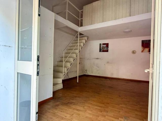 Locale Commerciale in vendita a Foggia