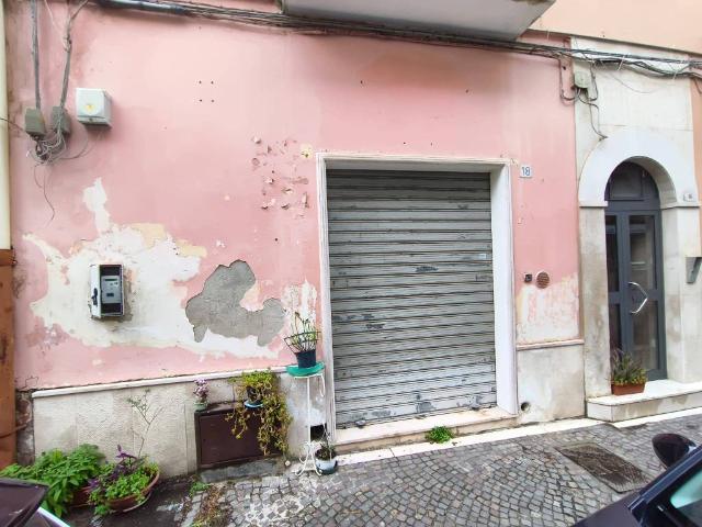 Locale Commerciale in vendita a Puglia, Foggia