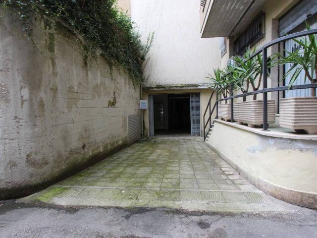 Locale Commerciale in vendita a Marche, Ascoli Piceno